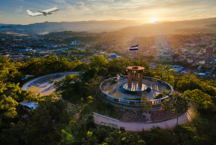 ¿Cuánto cuesta un boleto de avión de Estados Unidos a Honduras?